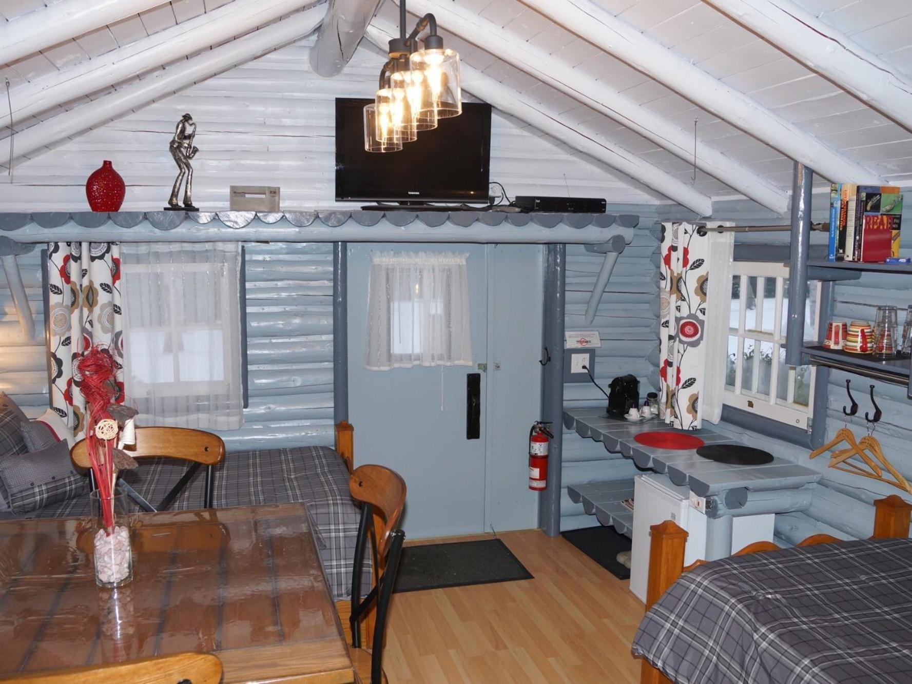 Domaine Le Bostonnais - Le Village En Bois Rond La Tuque Room photo