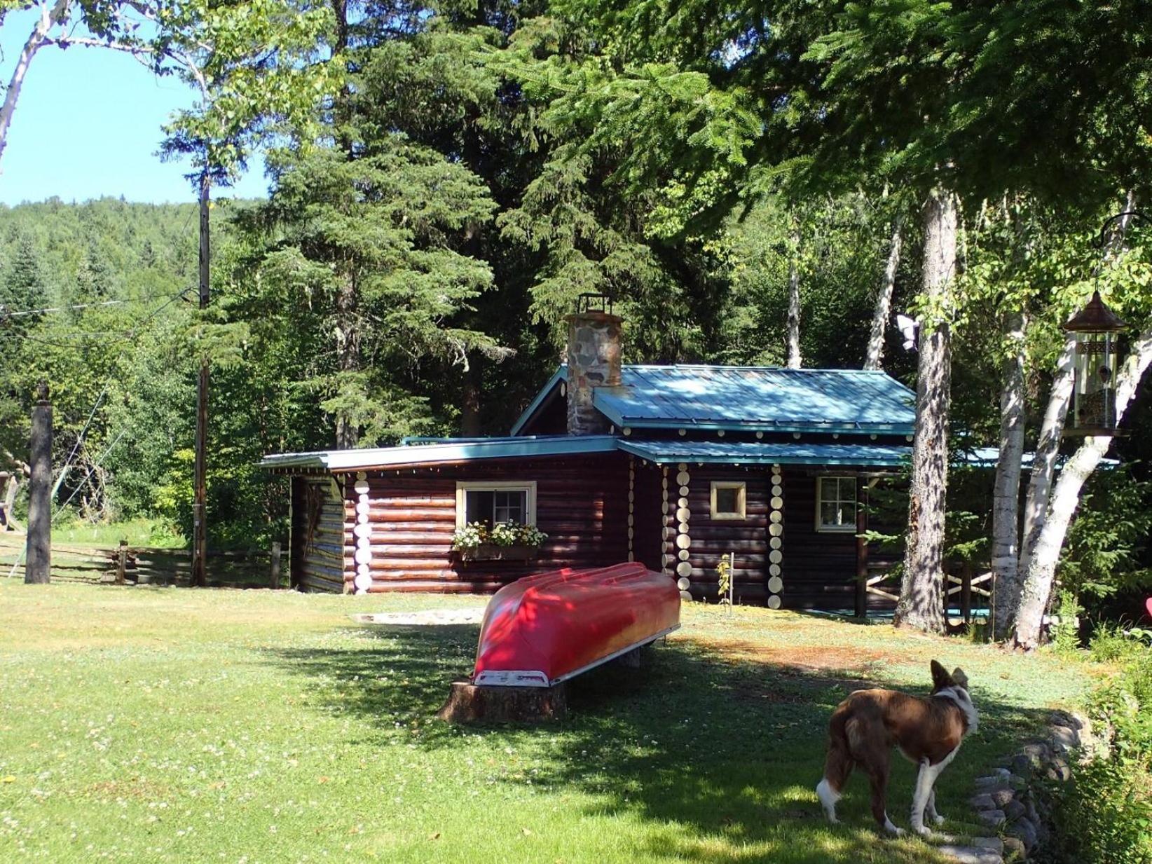 Domaine Le Bostonnais - Le Village En Bois Rond La Tuque Room photo