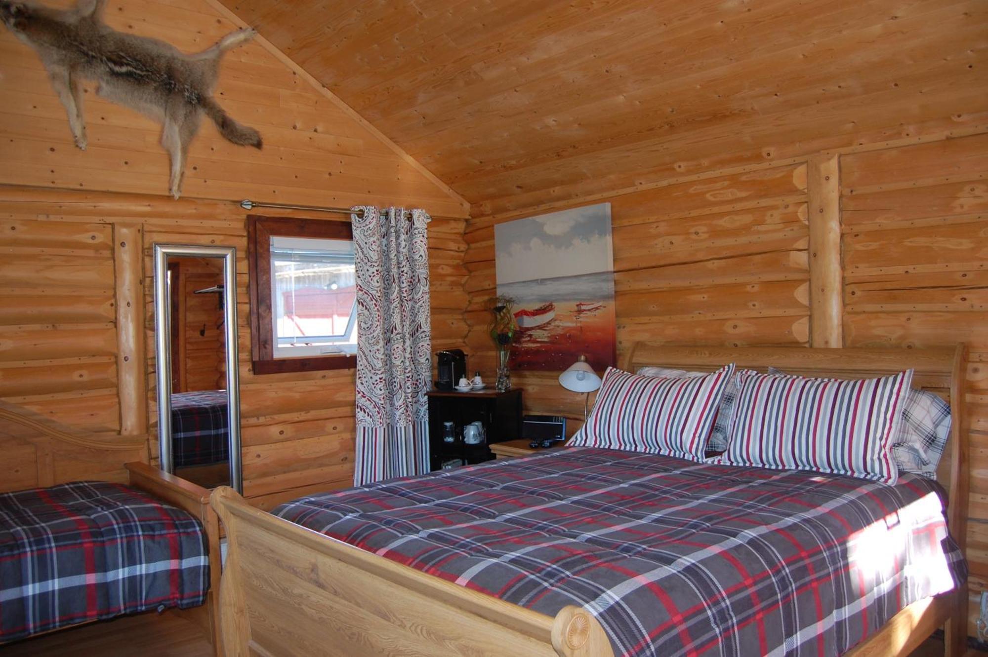Domaine Le Bostonnais - Le Village En Bois Rond La Tuque Room photo